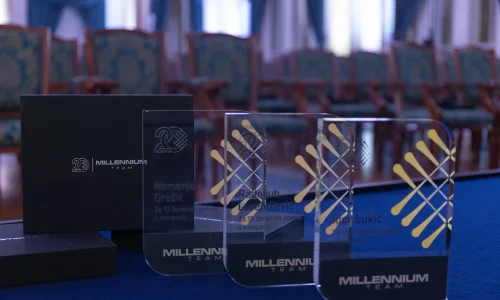 Kompanija nagradila najvernije zaposlene (1)