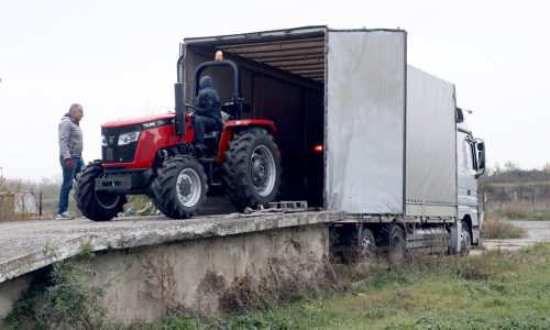 Millennium Team donirao traktore manastirima na Kosovu i Metohiji (5)